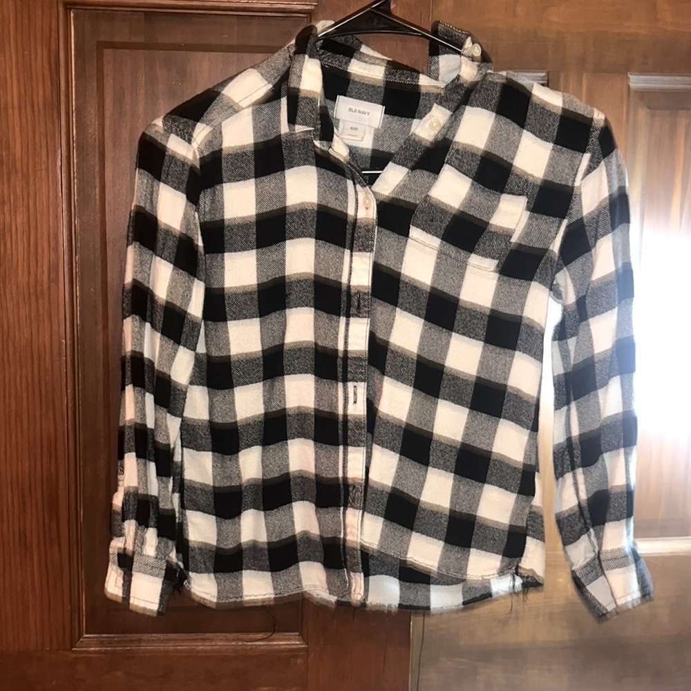 Black and white flannel! Super soft and great for the cold days!